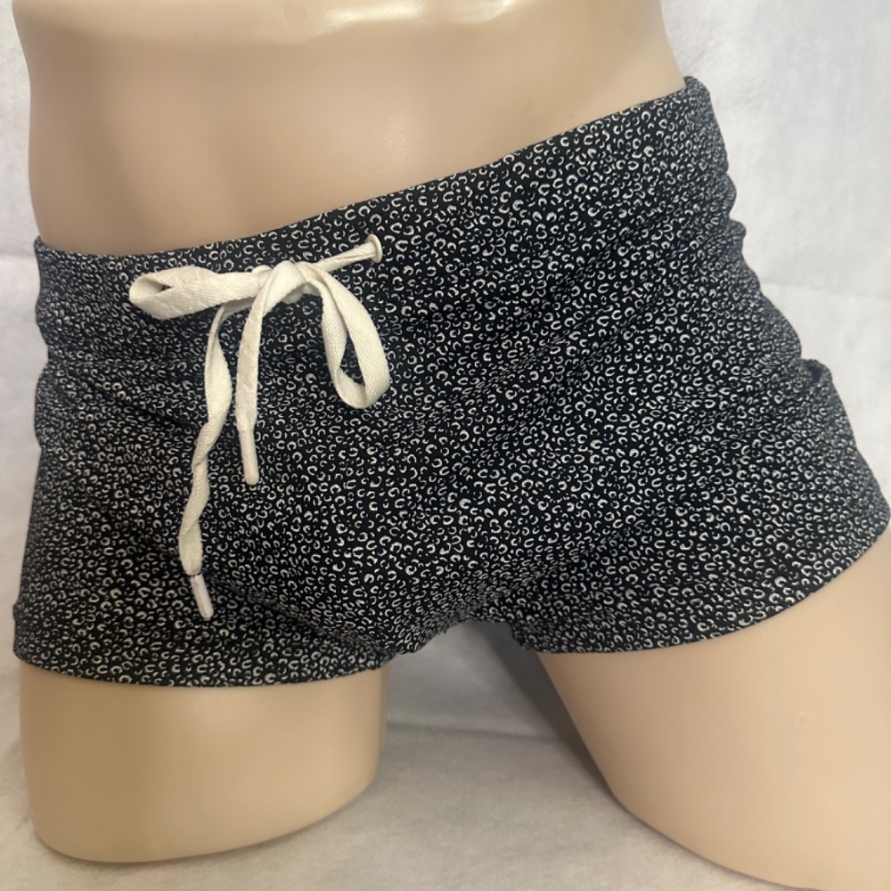 2xist Square Cut Swimsuit Large Gently worn 83% nylon/17% spandex - Picture 4 of 6
